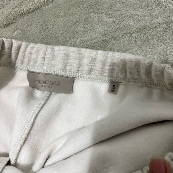 Fear of God Essentials Sweatpants - Picture 5 of 5